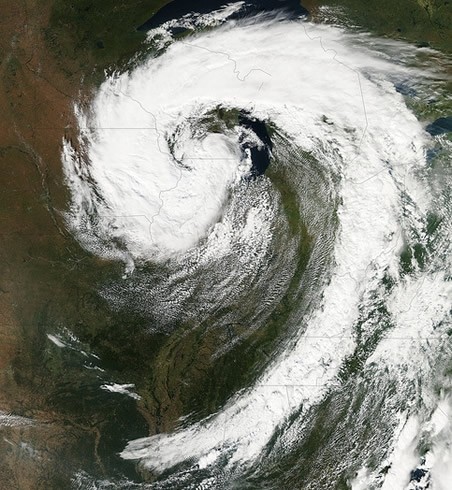 http://www.atmos.albany.edu/facstaff/andrea/courses/317/cyclone.jpg